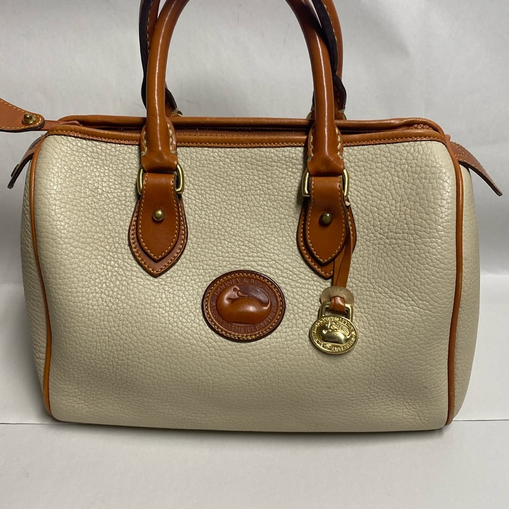 Dooney & Bourke Bone AWL “Speedy” Satchel EXCEPTIONAL Condition 12”x 8”x 6” USA